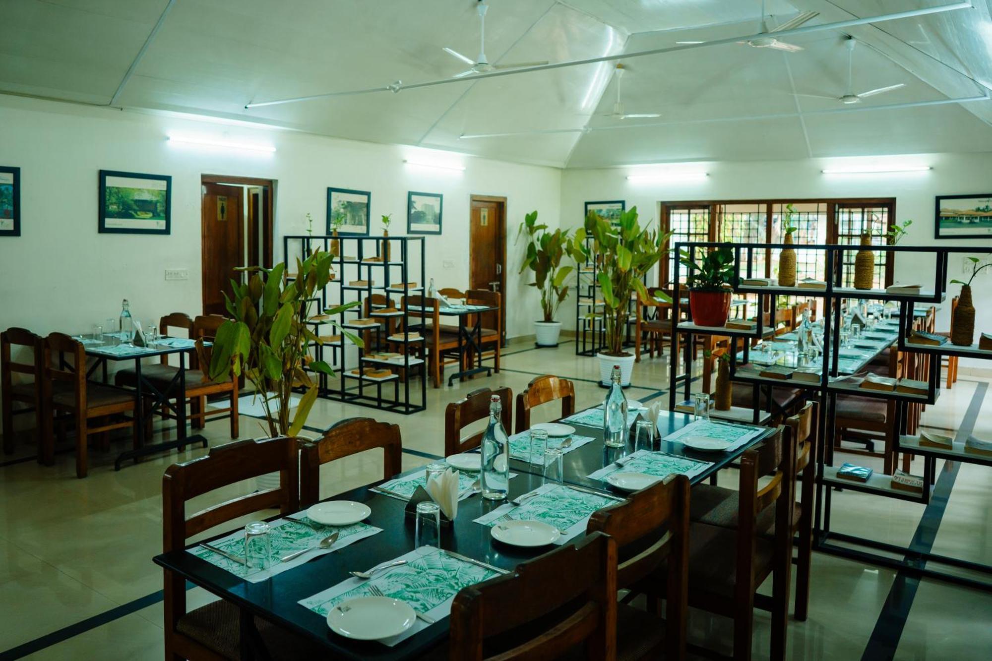 Ktdc Kumarakom Gateway Resort Alappuzha Buitenkant foto